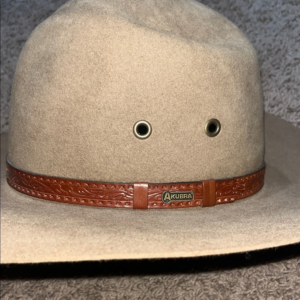 Akubra Tan Hat with Brown Band